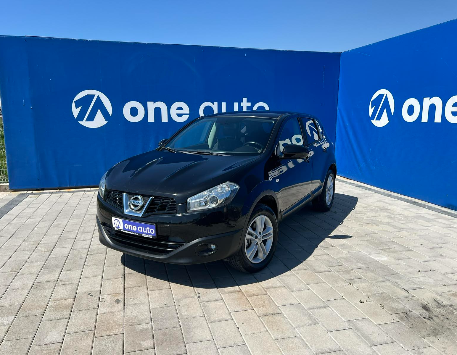 Nissan Qashqai   - 2010