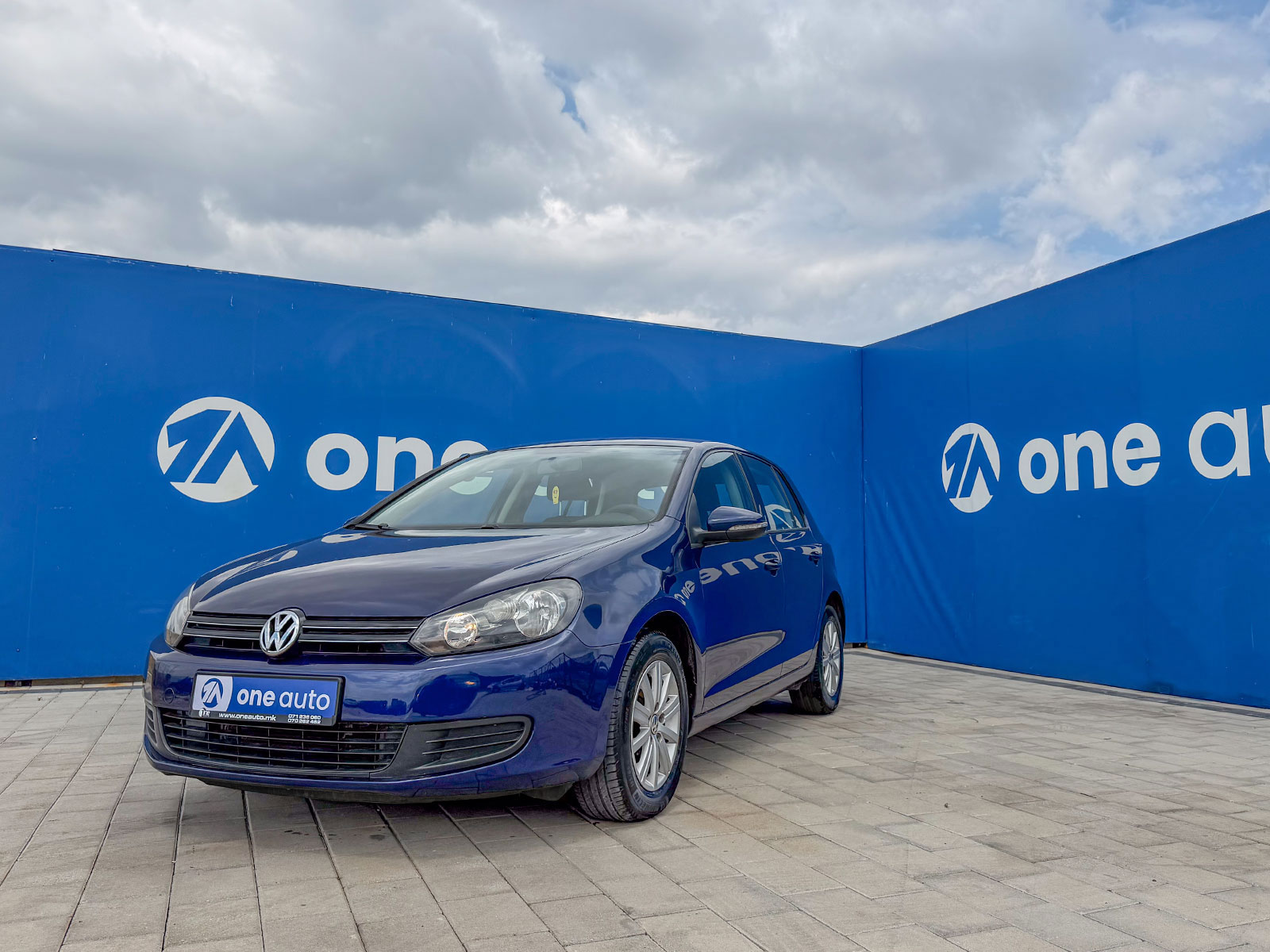 Volkswagen Golf   - 2012