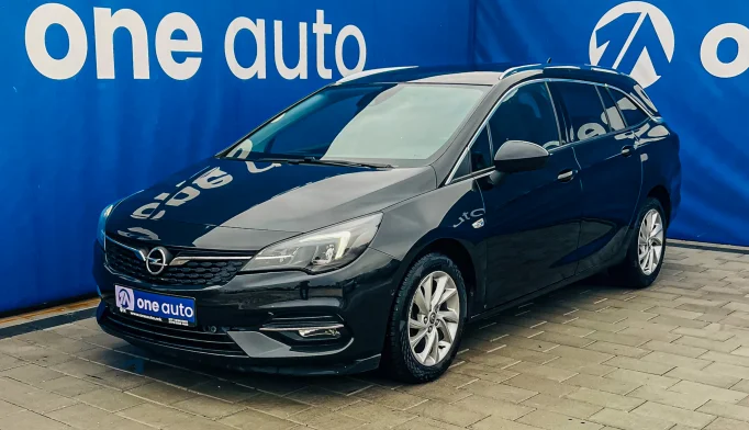 Opel Astra   - 2021