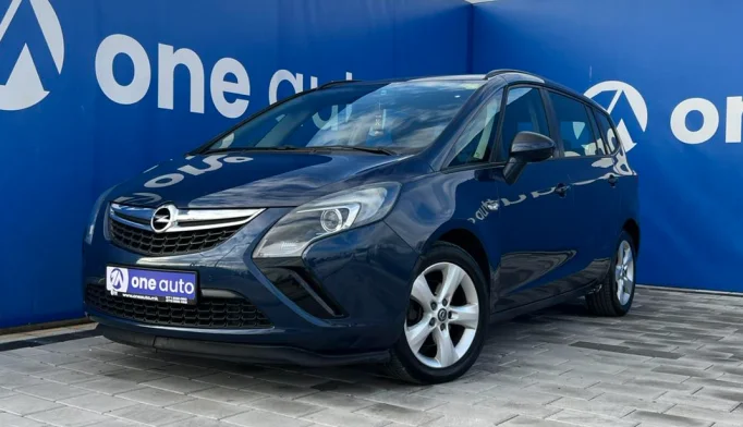 Opel Zafira Life   - 2011