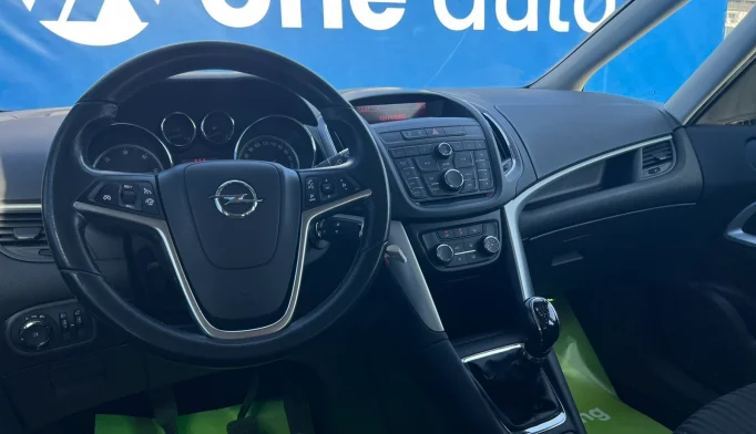 Opel Zafira Life  - 2011