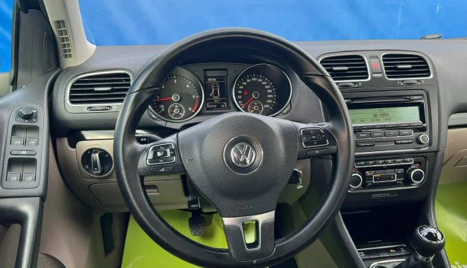 Volkswagen Golf  - 2009