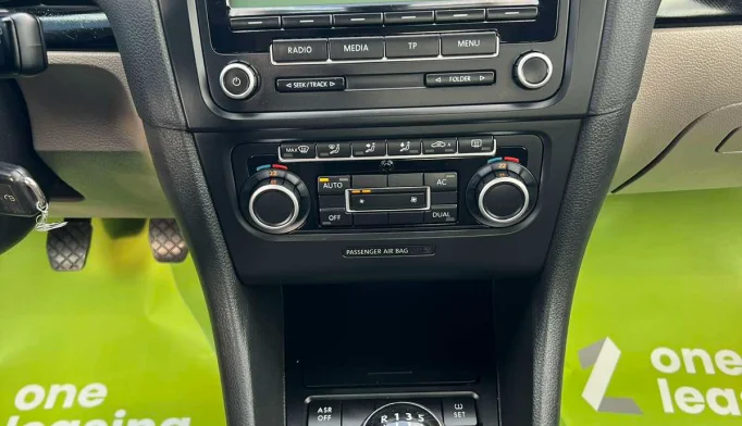 Volkswagen Golf  - 2009