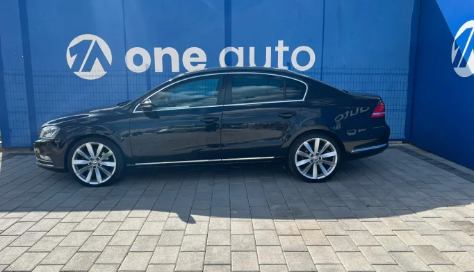 Volkswagen Passat  - 2011