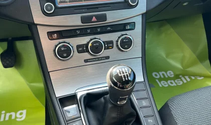 Volkswagen Passat  - 2011