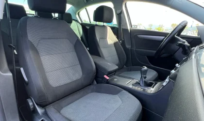 Volkswagen Passat  - 2011