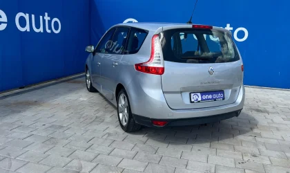 Renault Scenic  - 2011