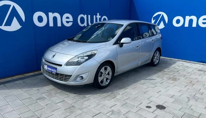 Renault Scenic  - 2011