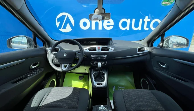 Renault Scenic  - 2011