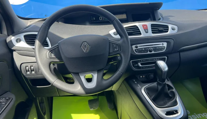 Renault Scenic  - 2011