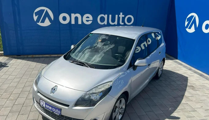 Renault Scenic  - 2011