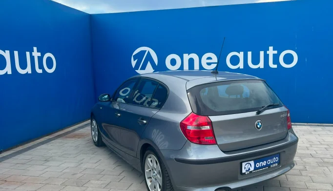 BMW 1 Series  - 2009